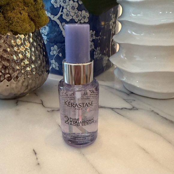 Kérastase
Blond Absolu 2% Hyaluronic Acid Hair Serum - Picture 3 of 4